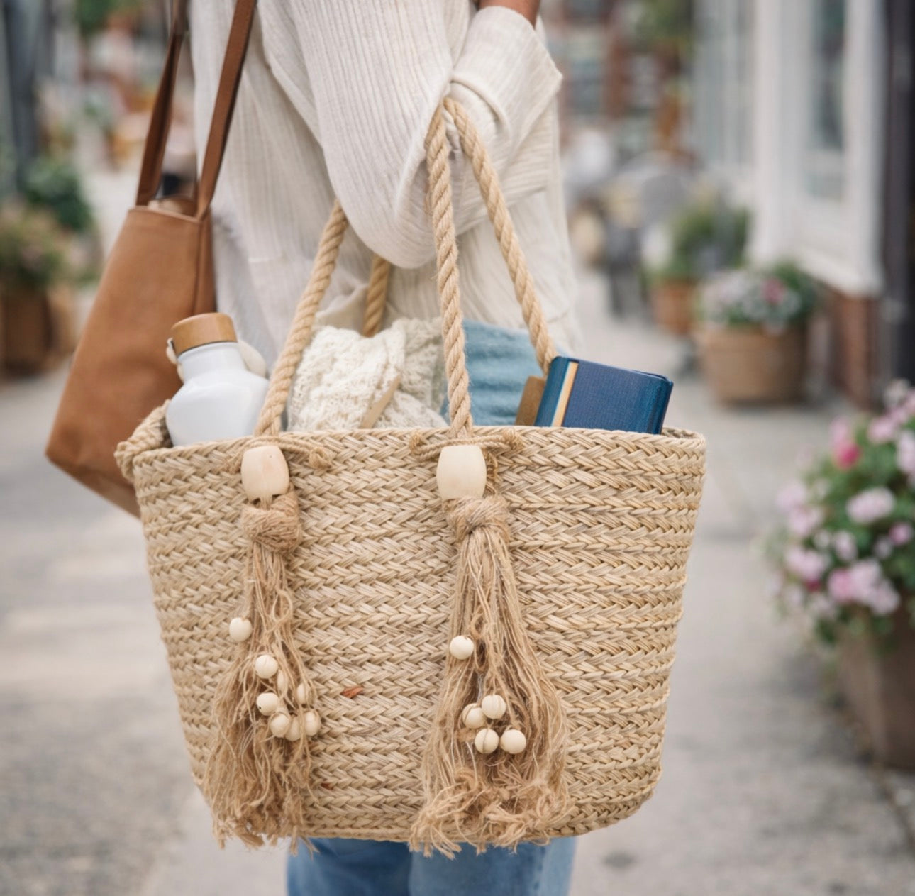 Large Seagrass Tote Bag – Handwoven Natural Beach & Market Tote with Tassels