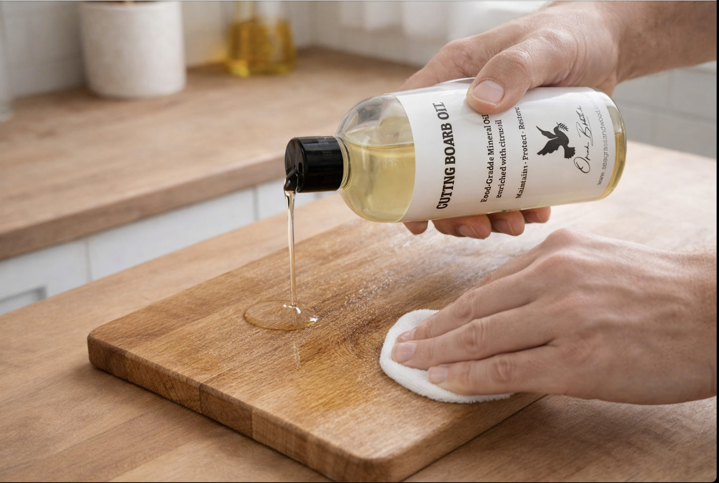 Premium Cutting Board Oil – Food-Grade Mineral Oil Enriched with Citrus Oils