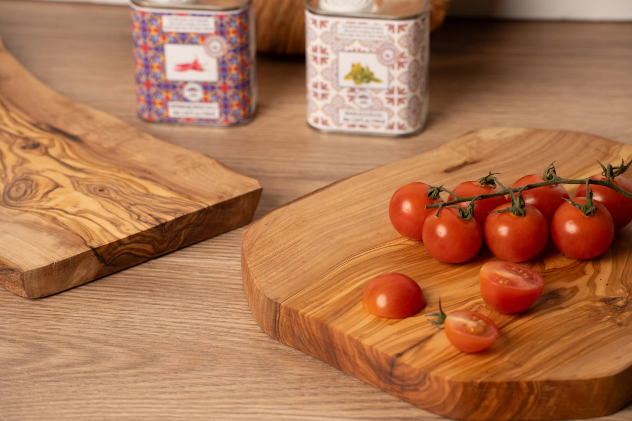 Italian Olive Wood Charcuterie & Cheese Board – Handcrafted Rustic Serving Board